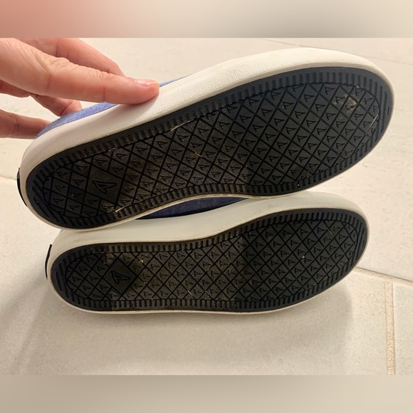 Sperry x Vineyard Vines Seaside Chambray Slip Ons - Picture 5 of 6